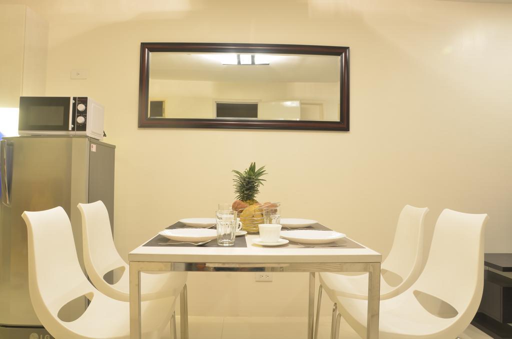 Gilmore Apartment At Princeton Residences Condominium Manila Room photo