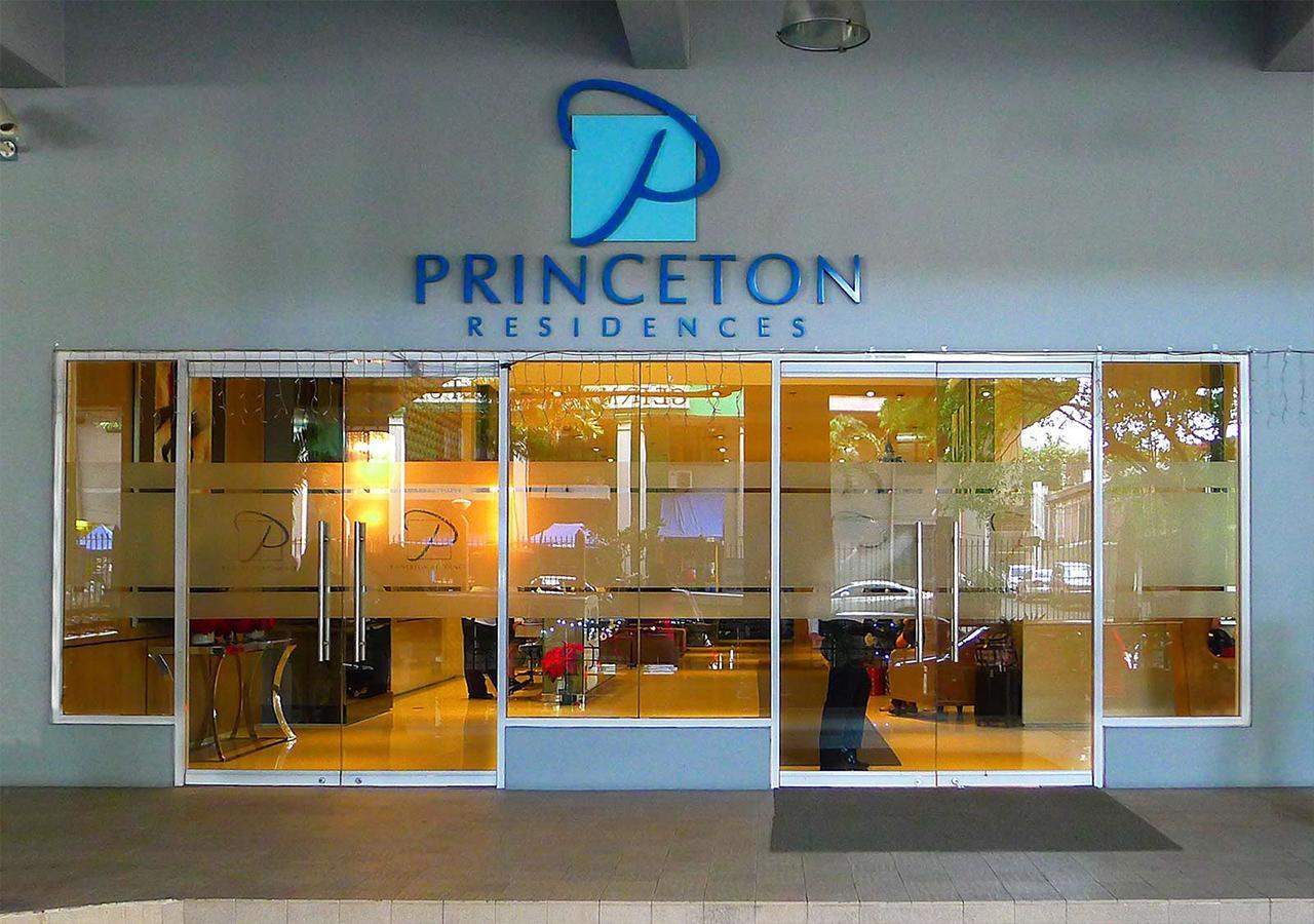 Gilmore Apartment At Princeton Residences Condominium Manila Exterior photo